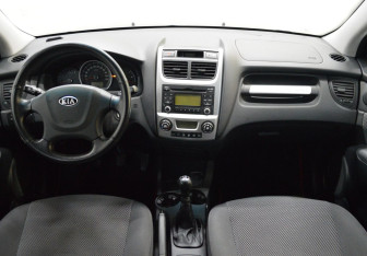 Подержанный автомобиль Kia Sportage 2009 года (14 фото)