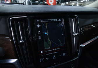 Подержанный автомобиль Volvo S90 2018 года (27 фото)