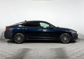 Подержанный автомобиль Kia K5 2021 года (4 фото)
