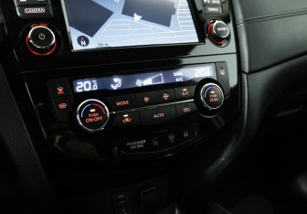 Подержанный автомобиль Nissan Qashqai 2019 года (17 фото)