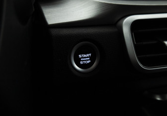 Подержанный автомобиль Geely Coolray 2023 года (15 фото)