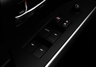 Подержанный автомобиль Suzuki SX4 Hatchback 2014 года (16 фото)