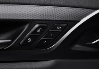 Подержанный автомобиль BMW X3 2020 года (27 фото)
