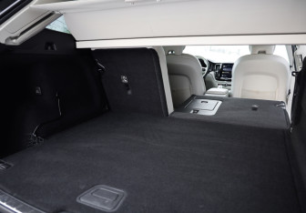 Подержанный автомобиль Volvo XC60 2021 года (30 фото)