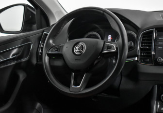 Подержанный автомобиль Skoda Karoq 2020 года (15 фото)