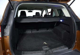 Подержанный автомобиль Ford Kuga 2014 года (27 фото)