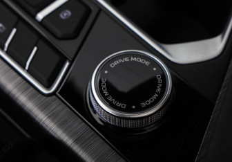 Подержанный автомобиль Geely Tugella 2022 года (21 фото)