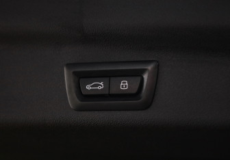 Подержанный автомобиль BMW X1 2024 года (36 фото)