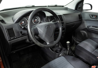 Подержанный автомобиль Hyundai Getz 2008 года (11 фото)