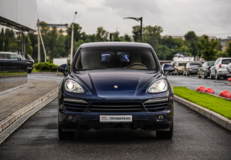 Подержанный автомобиль Porsche Cayenne 2013 года (4 фото)