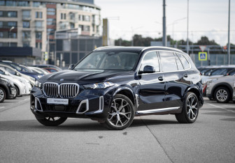 Подержанный автомобиль BMW X5 2024 года (2 фото)