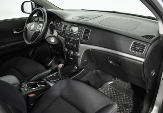 Подержанный автомобиль SsangYong Actyon 2011 года (11 фото)