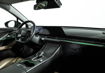 Подержанный автомобиль Omoda C5 2024 года (9 фото)