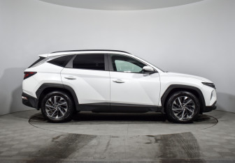 Подержанный автомобиль Hyundai Tucson 2022 года (4 фото)