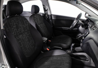 Подержанный автомобиль Kia Rio Sedan 2012 года (12 фото)