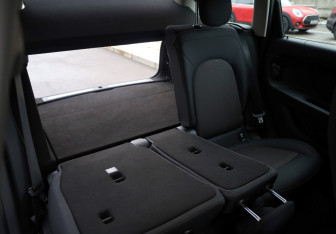 Подержанный автомобиль MINI Countryman 2018 года (26 фото)