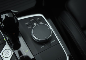 Подержанный автомобиль BMW X3 2021 года (25 фото)