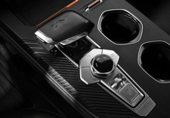 Подержанный автомобиль Changan UNI-K 2023 года (11 фото)