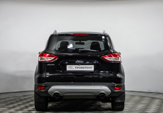Подержанный автомобиль Ford Kuga 2016 года (6 фото)