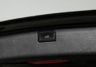 Подержанный автомобиль Volkswagen Passat Wagon 2012 года (17 фото)