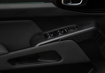 Подержанный автомобиль Haval H3 2024 года (17 фото)