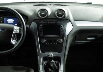 Подержанный автомобиль Ford Mondeo Sedan 2011 года (14 фото)