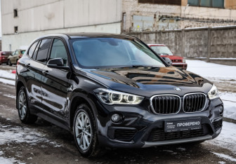 Подержанный автомобиль BMW X1 2019 года (4 фото)