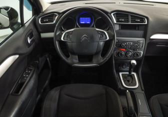 Подержанный автомобиль Citroen C4 Sedan 2014 года (10 фото)