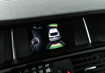 Подержанный автомобиль BMW X4 2016 года (16 фото)