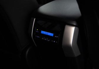 Подержанный автомобиль Toyota Land Cruiser Prado 2021 года (25 фото)