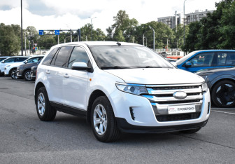 Подержанный автомобиль Ford Edge 2014 года (3 фото)