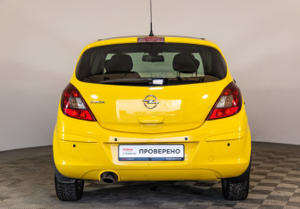 Подержанный автомобиль Opel Corsa 2013 года (6 фото)