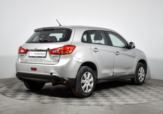Подержанный автомобиль Mitsubishi ASX 2014 года (5 фото)
