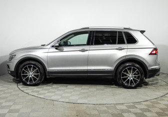 Подержанный автомобиль Volkswagen Tiguan 2017 года (8 фото)