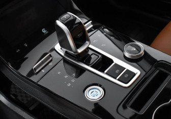 Подержанный автомобиль Chery Tiggo 8 Pro Max 2023 года (18 фото)