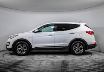 Подержанный автомобиль Hyundai Santa Fe 2012 года (8 фото)