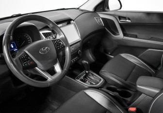 Подержанный автомобиль Hyundai Creta 2017 года (9 фото)