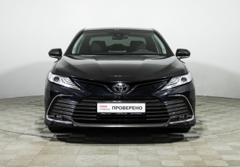Подержанный автомобиль Toyota Camry Sedan 2021 года (2 фото)