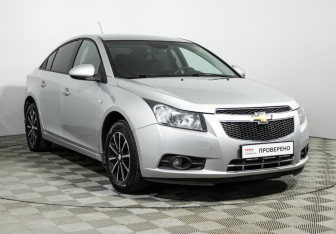 Подержанный автомобиль Chevrolet Cruze Sedan 2012 года (3 фото)