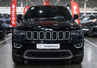 Подержанный автомобиль Jeep Grand Cherokee 2019 года (2 фото)
