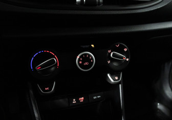 Подержанный автомобиль Kia Picanto 2018 года (15 фото)