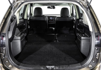 Подержанный автомобиль Mitsubishi Outlander 2016 года (26 фото)