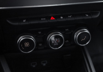 Подержанный автомобиль Renault Duster 2021 года (19 фото)