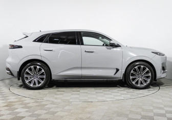 Подержанный автомобиль Changan UNI-K 2023 года (4 фото)