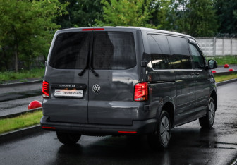 Подержанный автомобиль Volkswagen Caravelle 2020 года (6 фото)