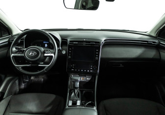 Подержанный автомобиль Hyundai Tucson 2022 года (14 фото)