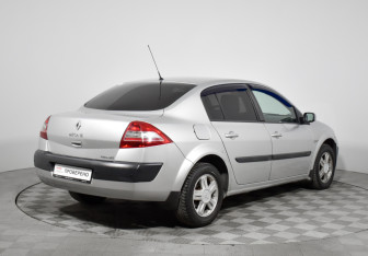 Подержанный автомобиль Renault Megane Sedan 2006 года (5 фото)