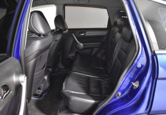 Подержанный автомобиль Honda CR-V 2008 года (12 фото)