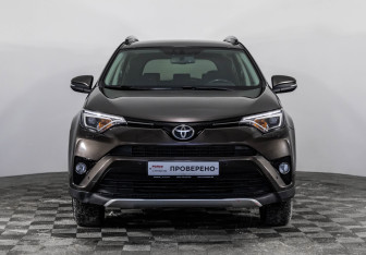 Подержанный автомобиль Toyota RAV4 2018 года (2 фото)