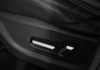 Подержанный автомобиль Geely Atlas 2021 года (25 фото)